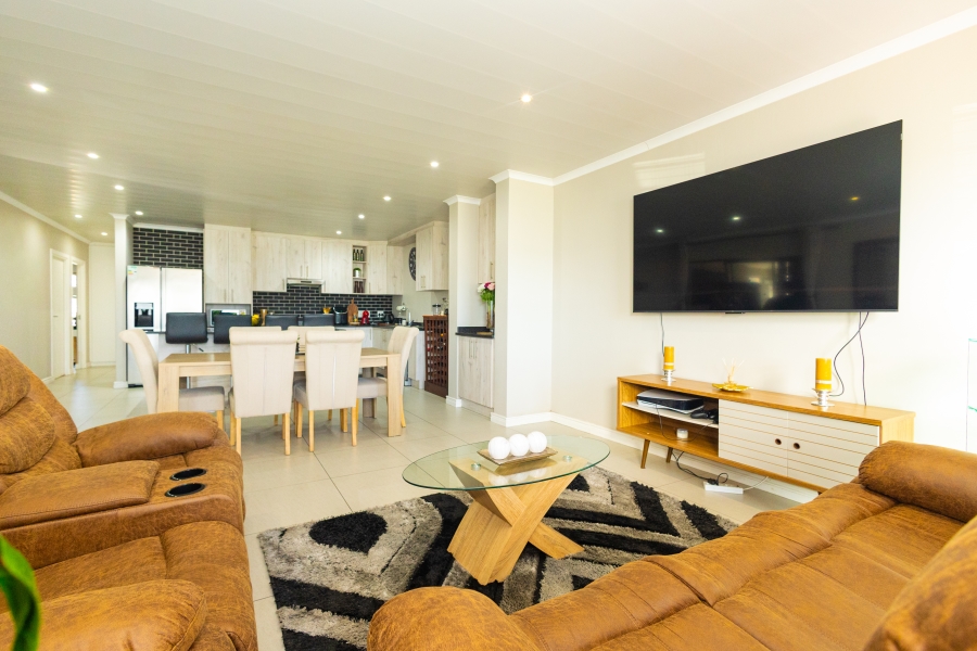 3 Bedroom Property for Sale in Marinda Park Western Cape